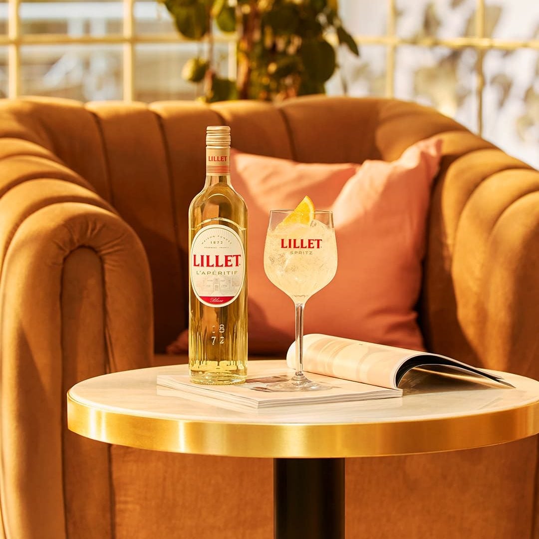 Lillet Spritz Original-Rezept: Sommerlicher Aperitif mit Lillet Blanc, Prosecco & Sodawasser